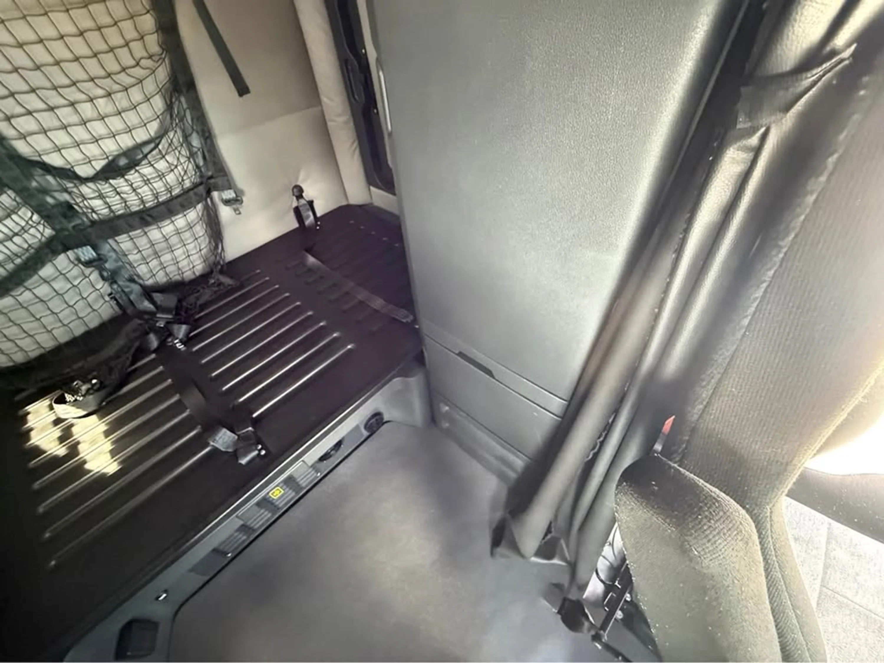 2022 Freightliner Cascadia — photo 19