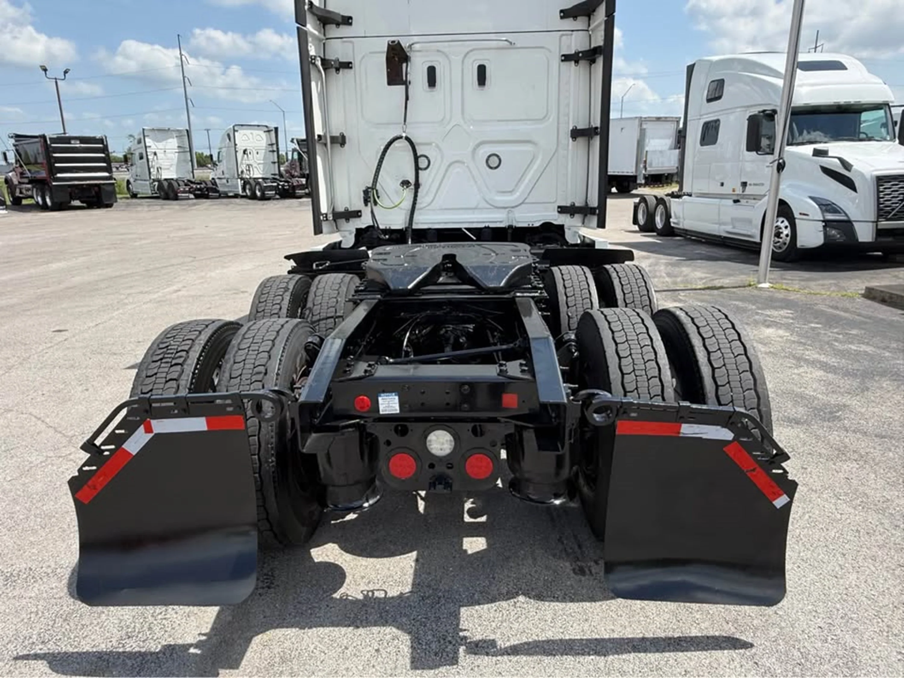 2022 Freightliner Cascadia — photo 5