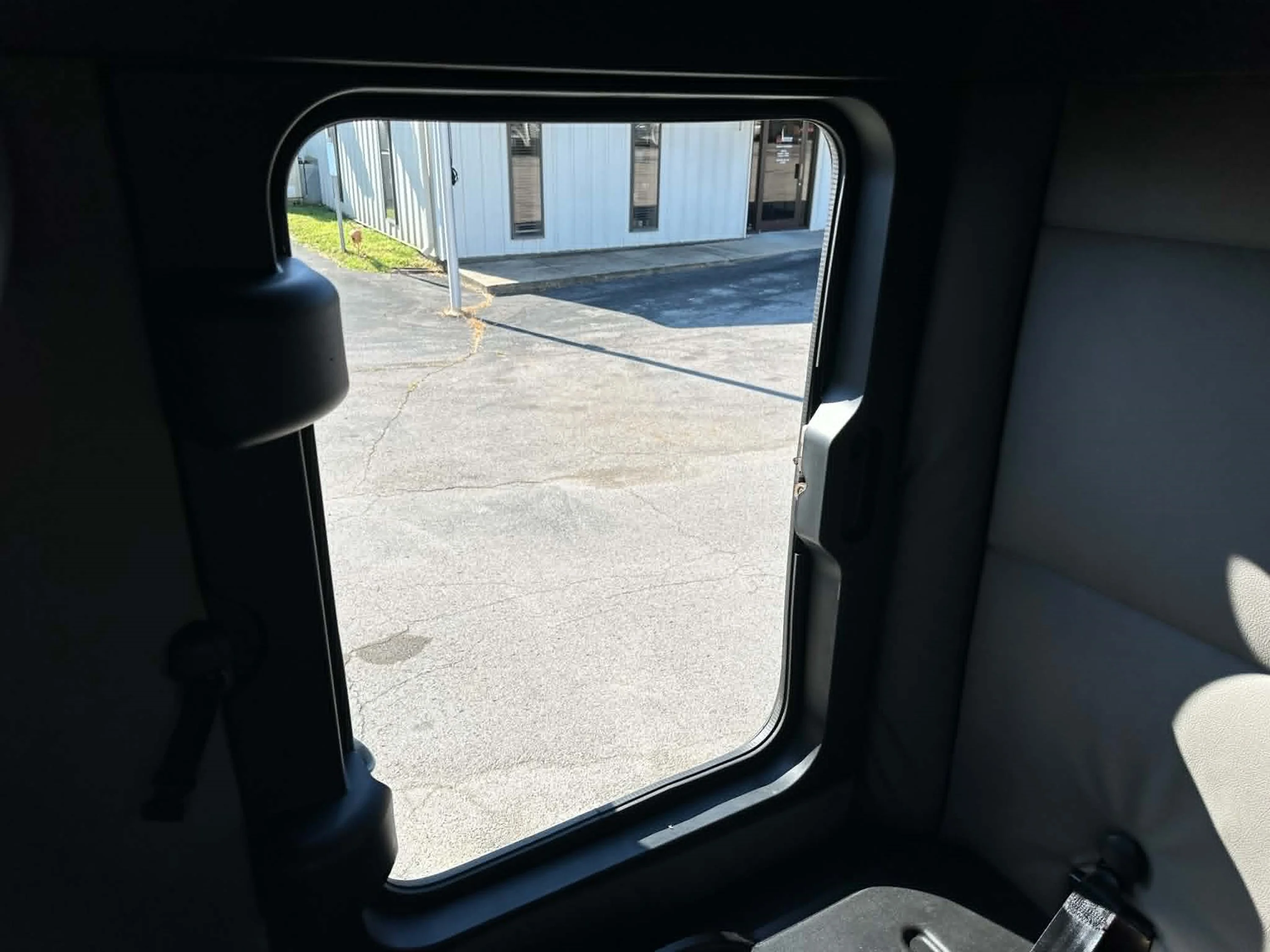 2022 Freightliner Cascadia — photo 20