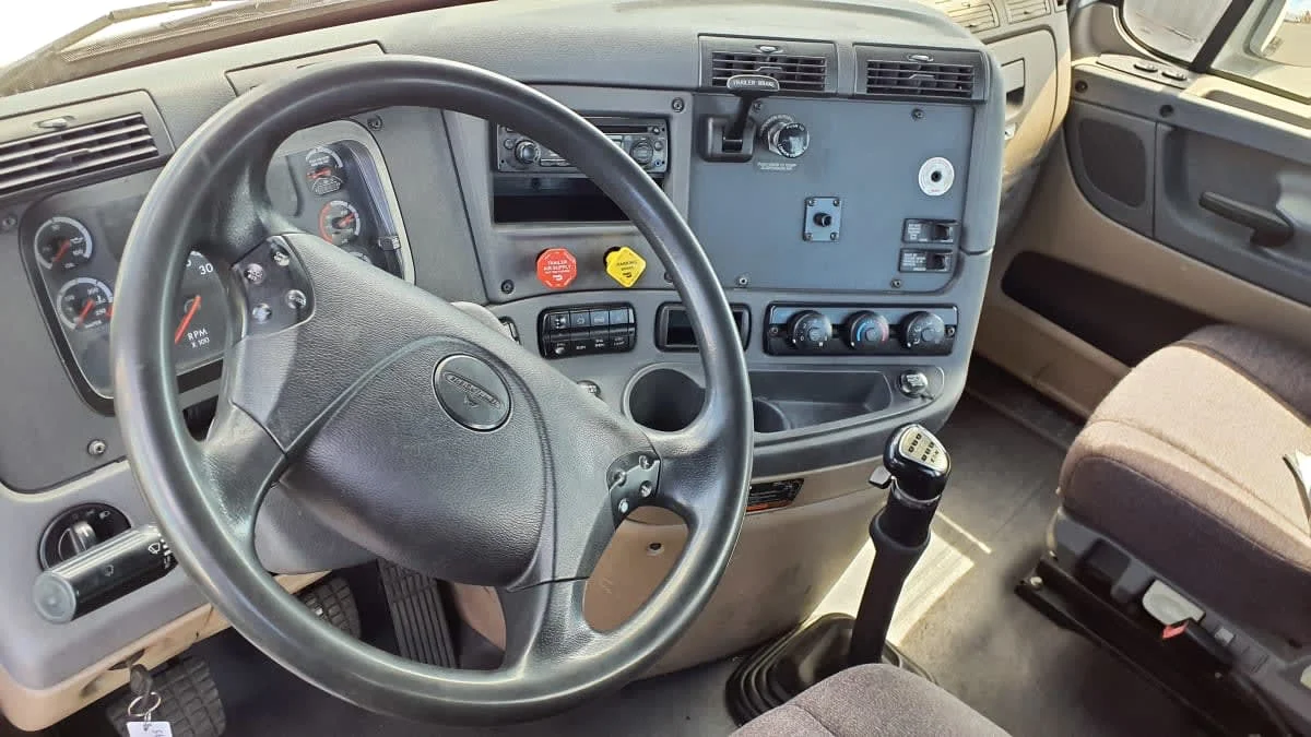 2014 Freightliner Cascadia in Tacoma, WA — photo 7