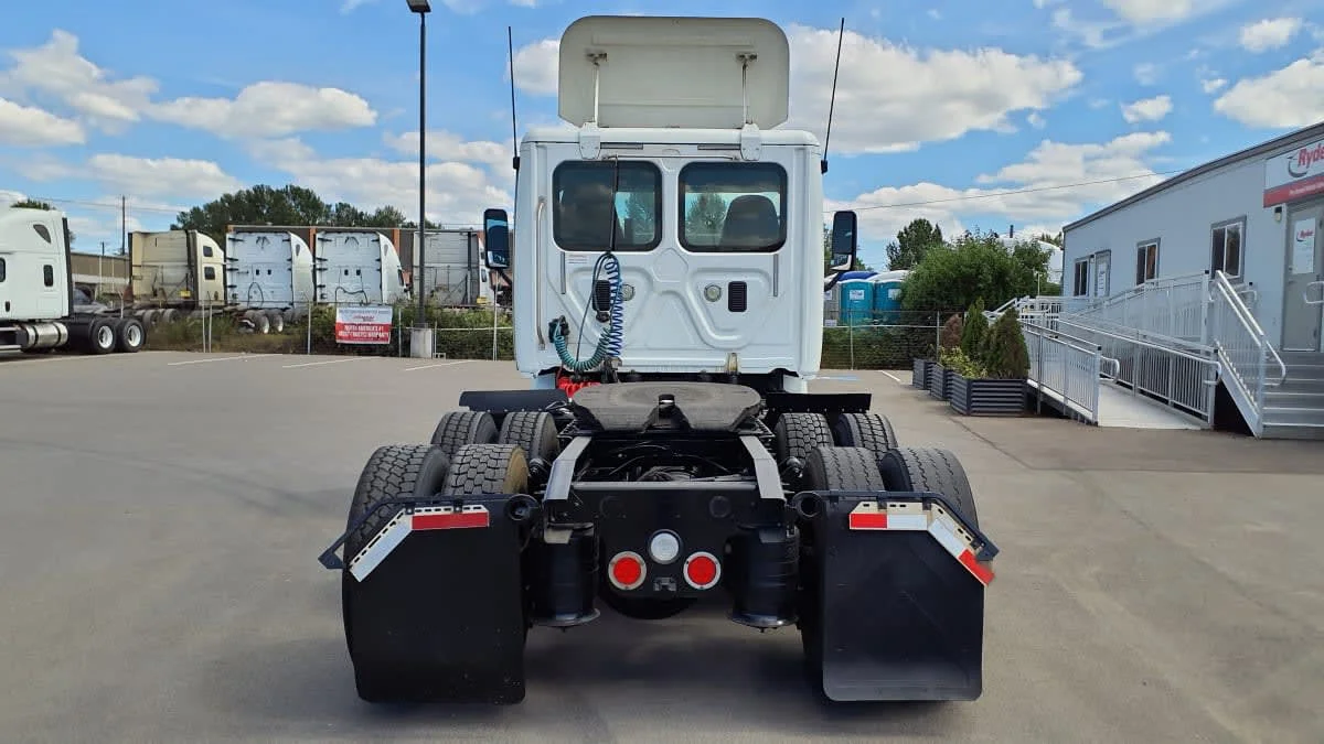 2014 Freightliner Cascadia in Tacoma, WA — photo 5