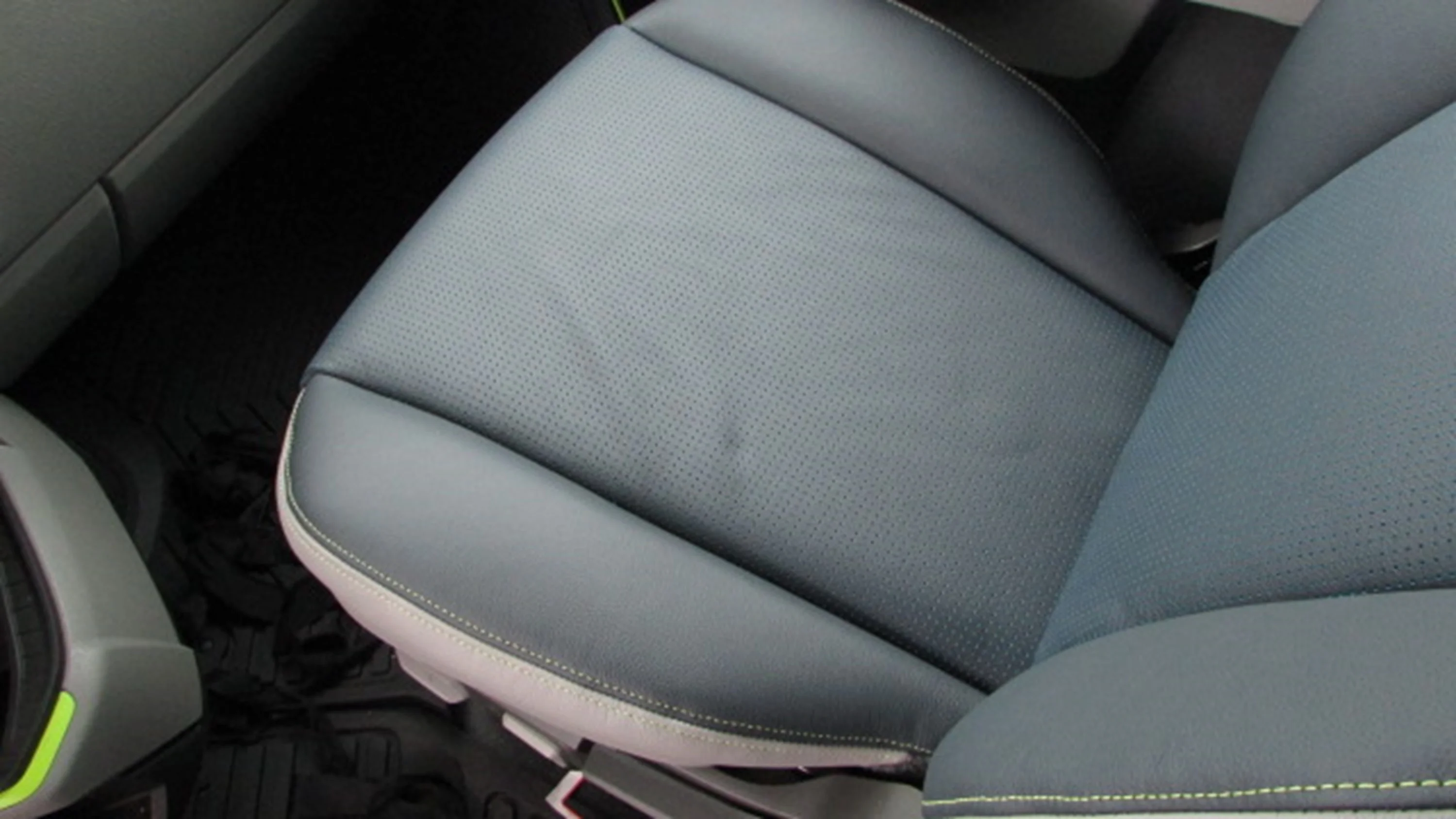 2027 Volvo in Houston, TX — photo 19