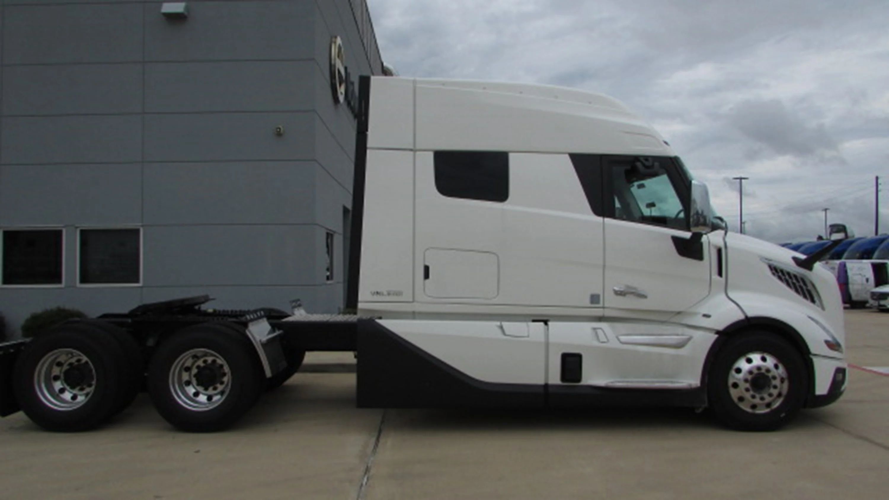 2027 Volvo in Houston, TX — photo 3