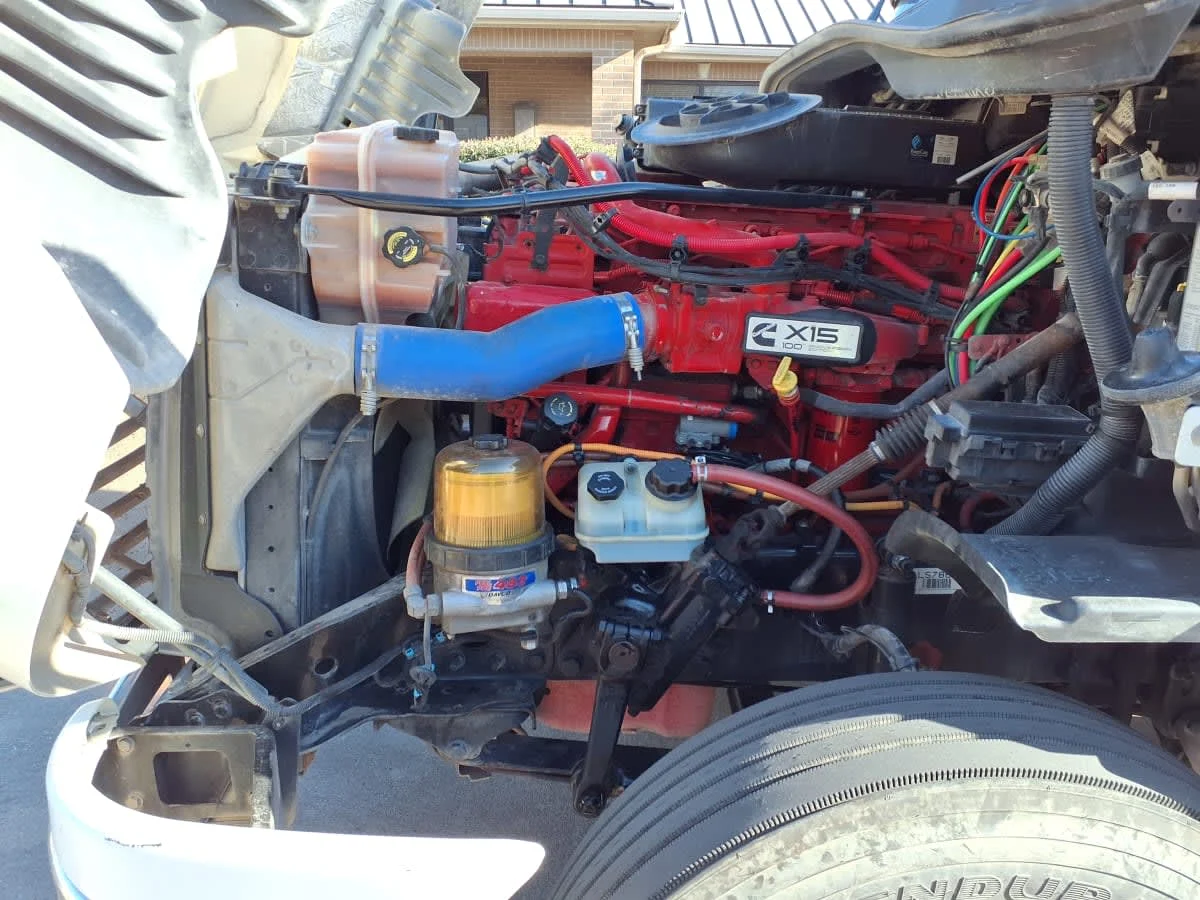 2020 Freightliner Cascadia - image 9