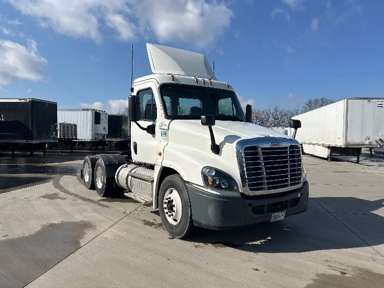 2019 Freightliner Cascadia in Goshen, IN