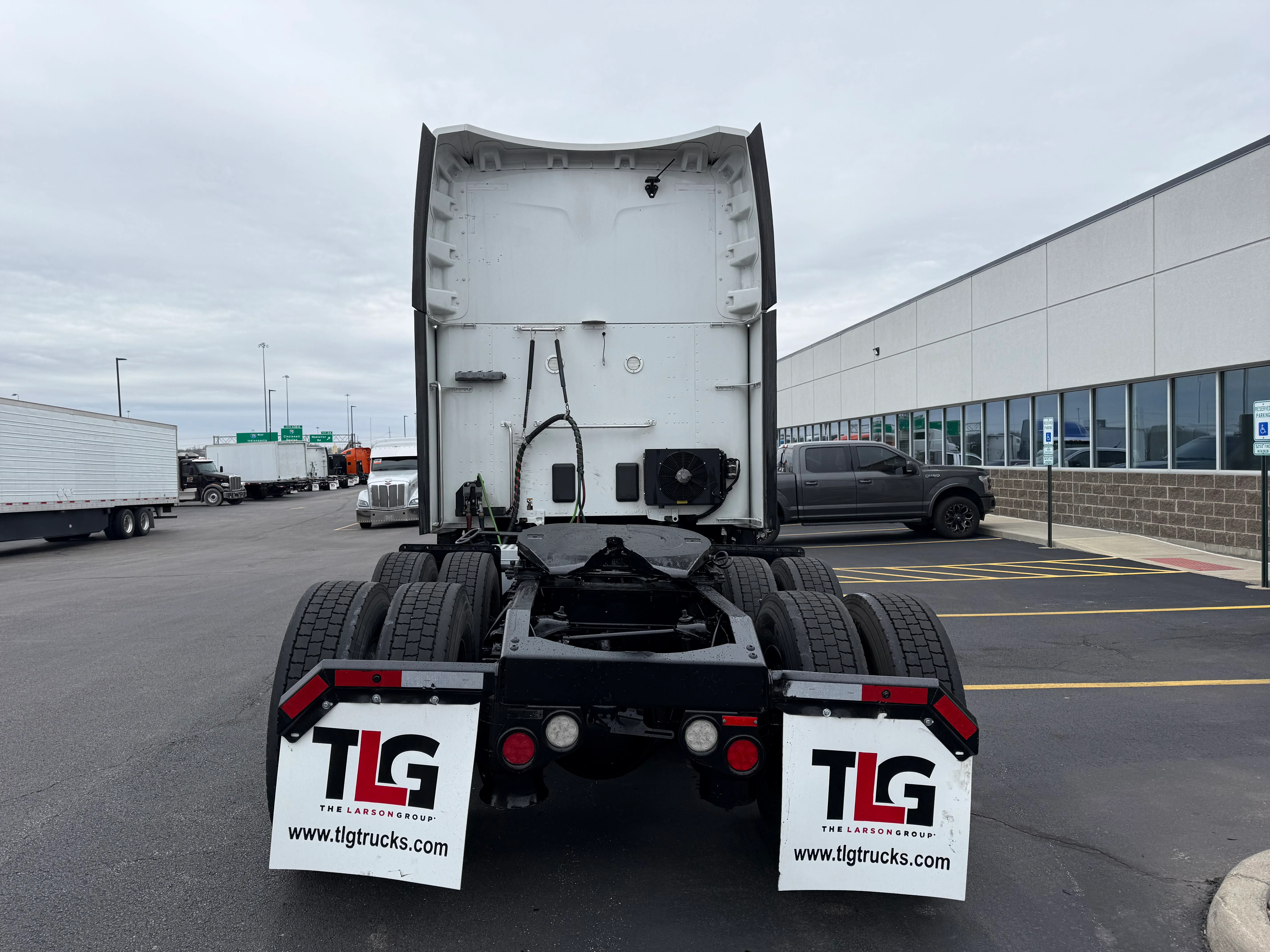 2020 Peterbilt 579 - image 4