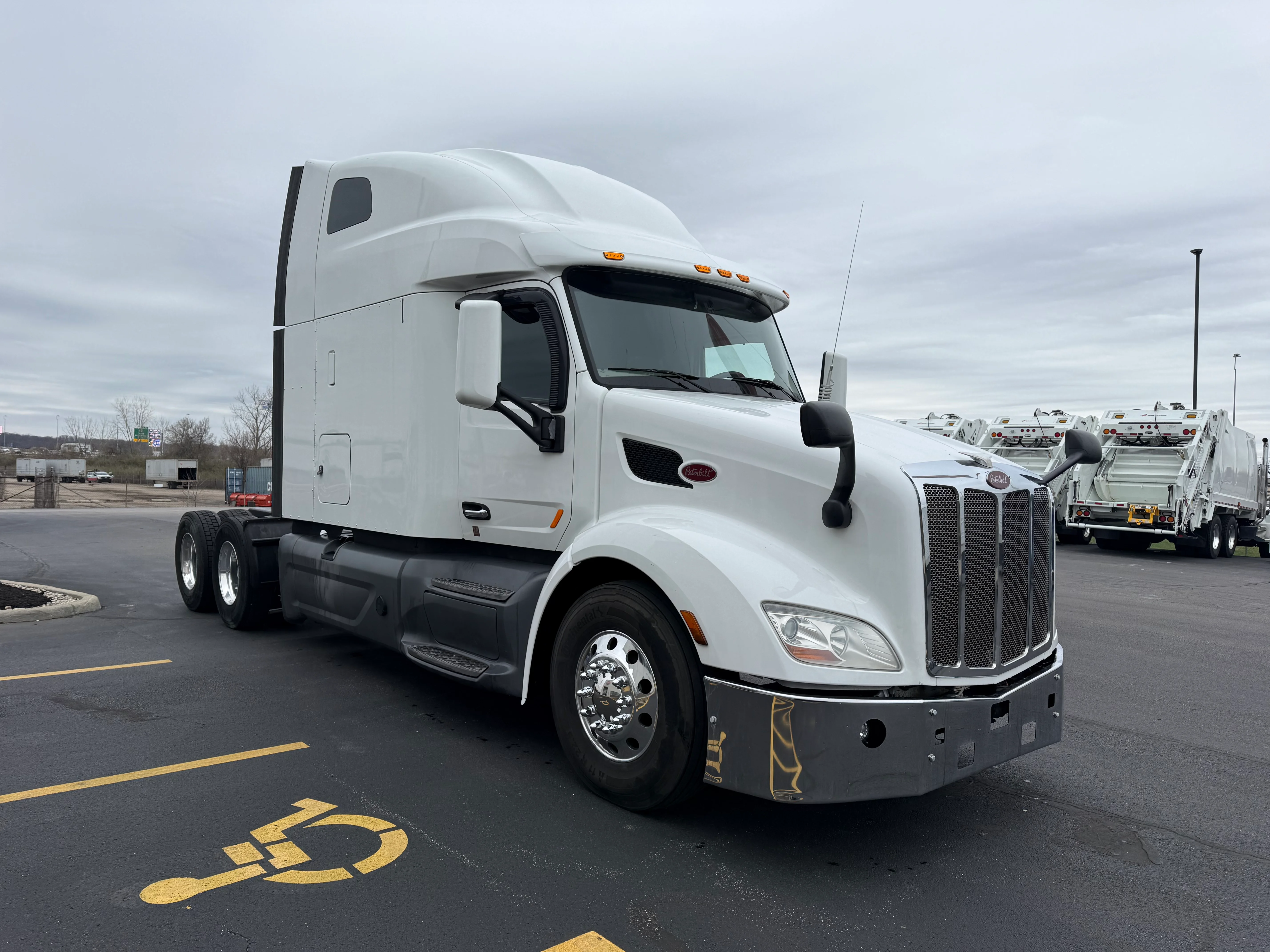 2020 Peterbilt 579 - image 7