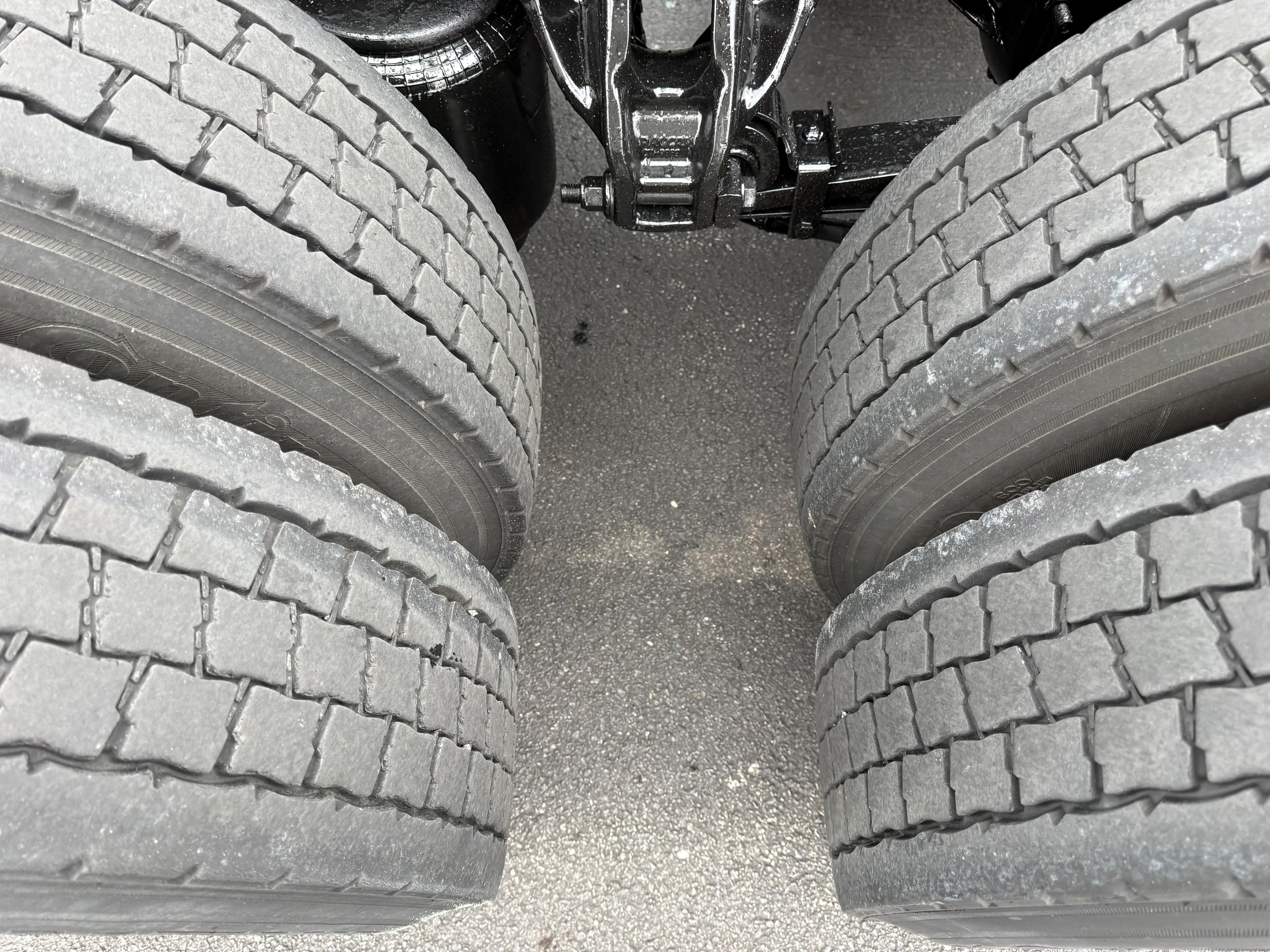 2020 Peterbilt 579 - image 13