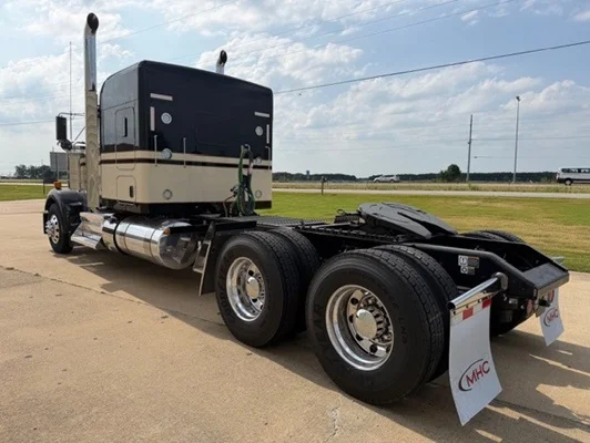 2027 Kenworth W900 in Jonesboro, AR — photo 6