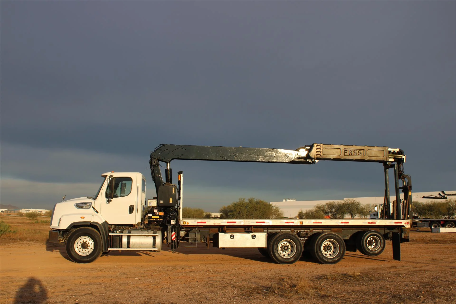 2016 Freightliner 114SD - image 8