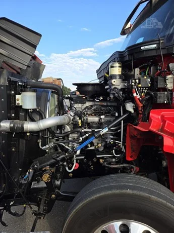 2025 International HX in MN — photo 10