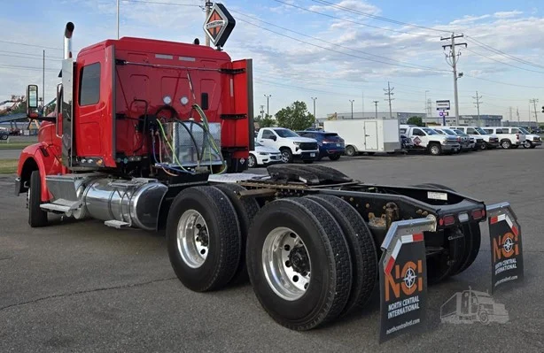 2025 International HX in MN — photo 4