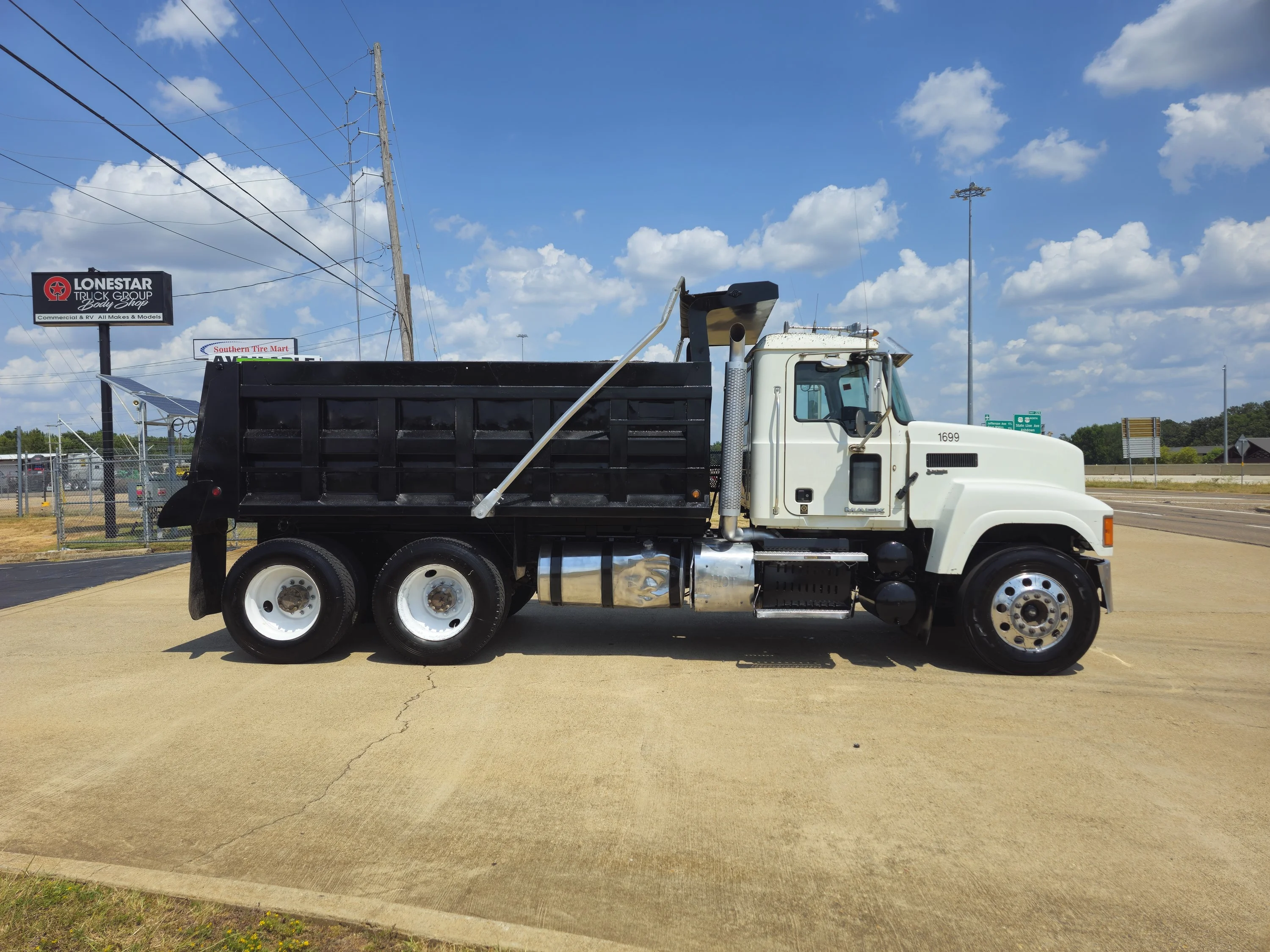2016 Mack — photo 6