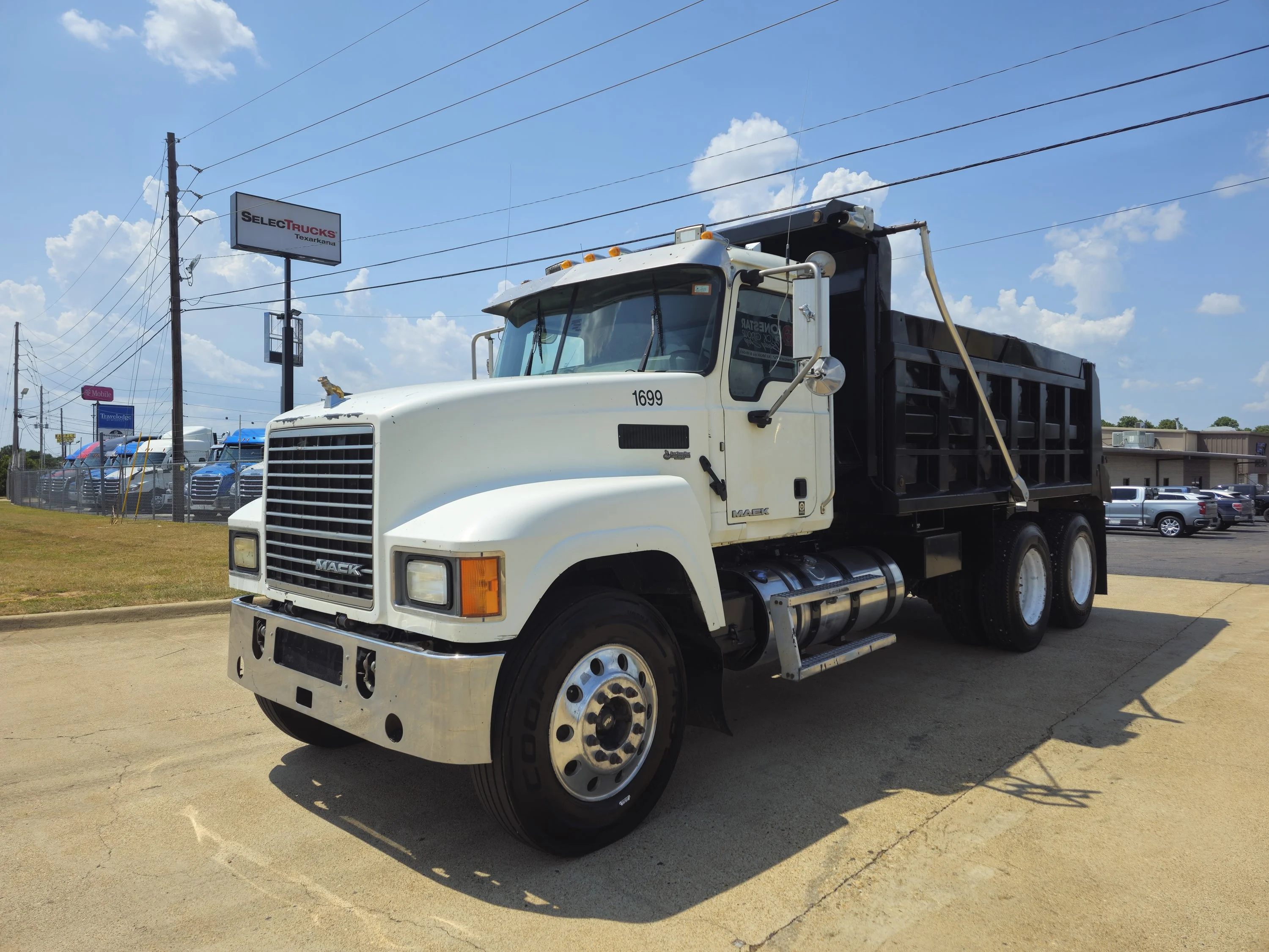 2016 Mack 