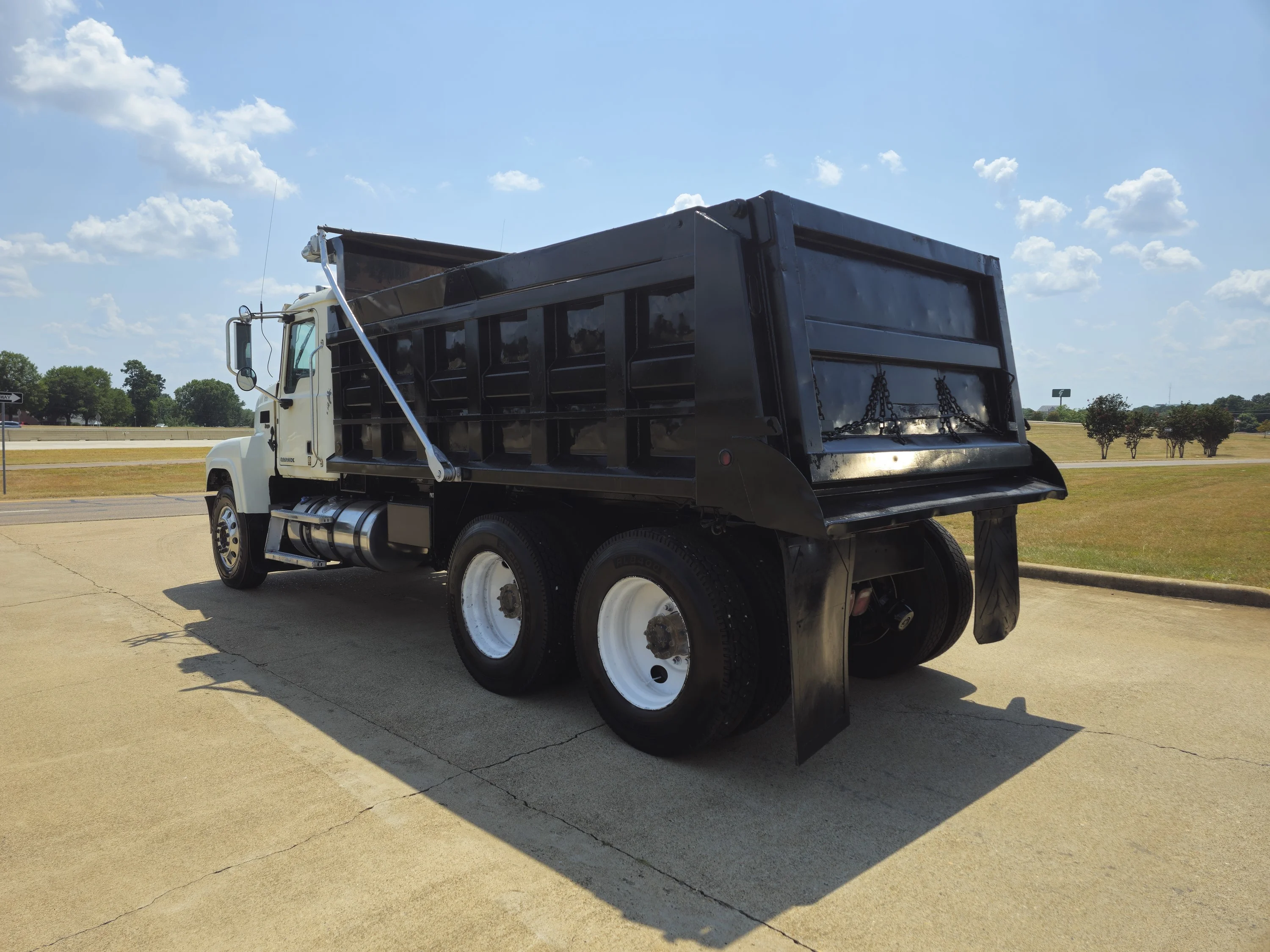 2016 Mack — photo 3