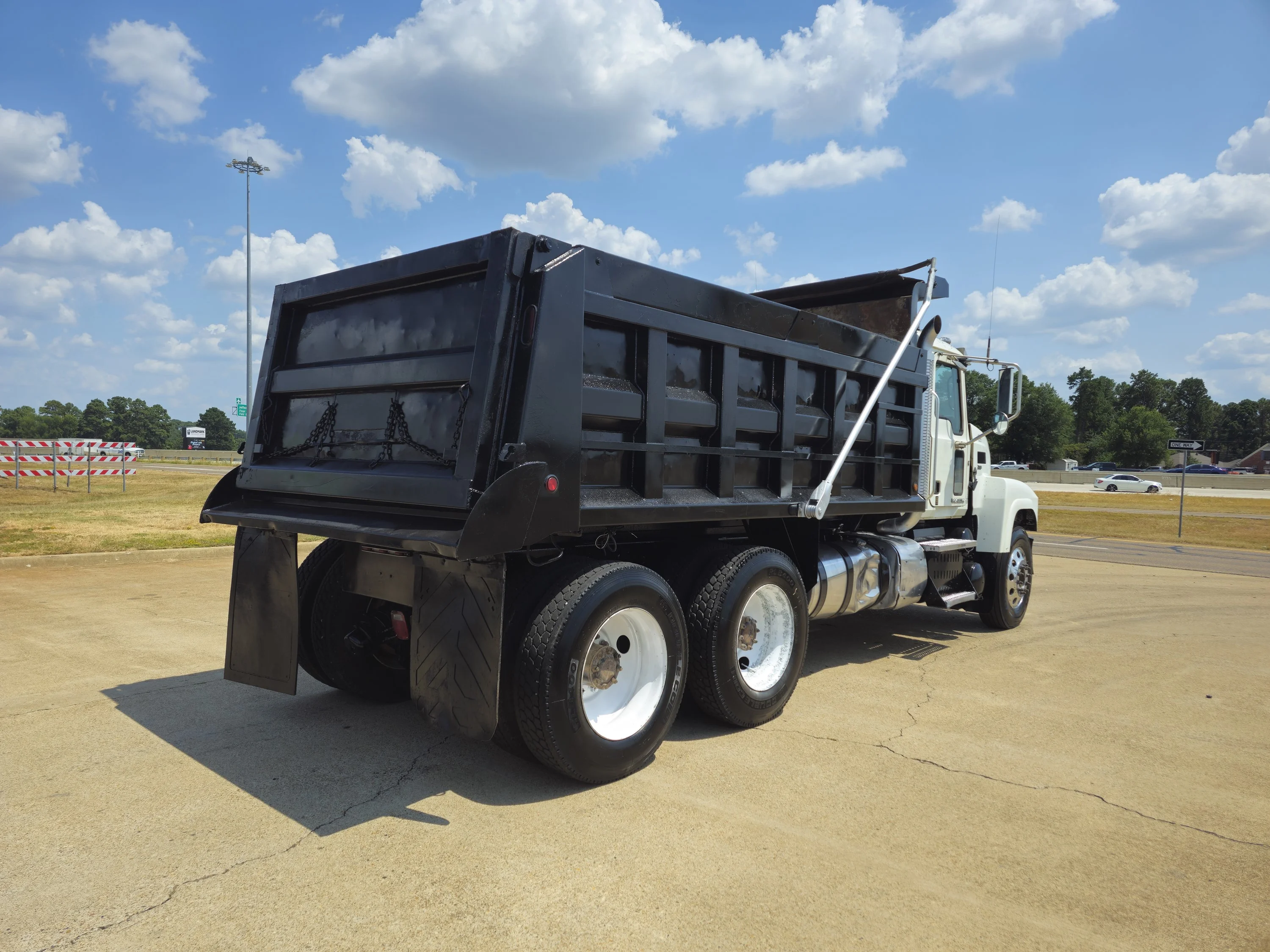 2016 Mack — photo 5