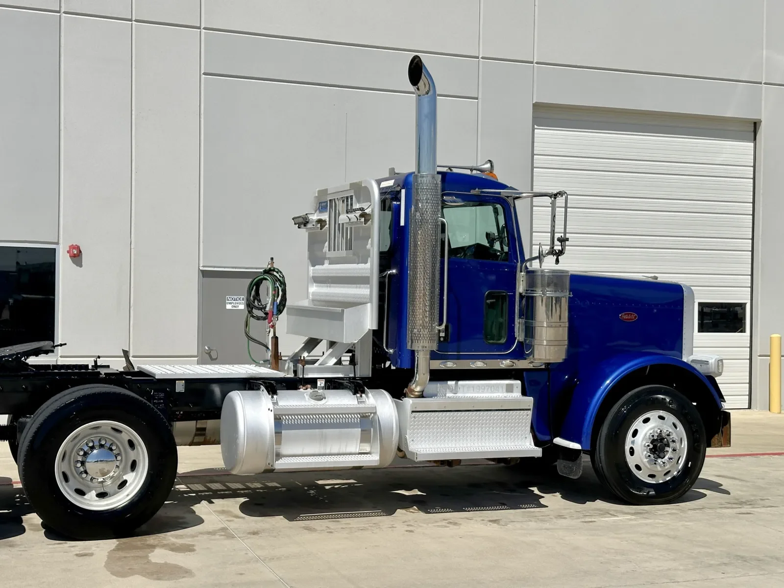 2019 Peterbilt 389 - image 7
