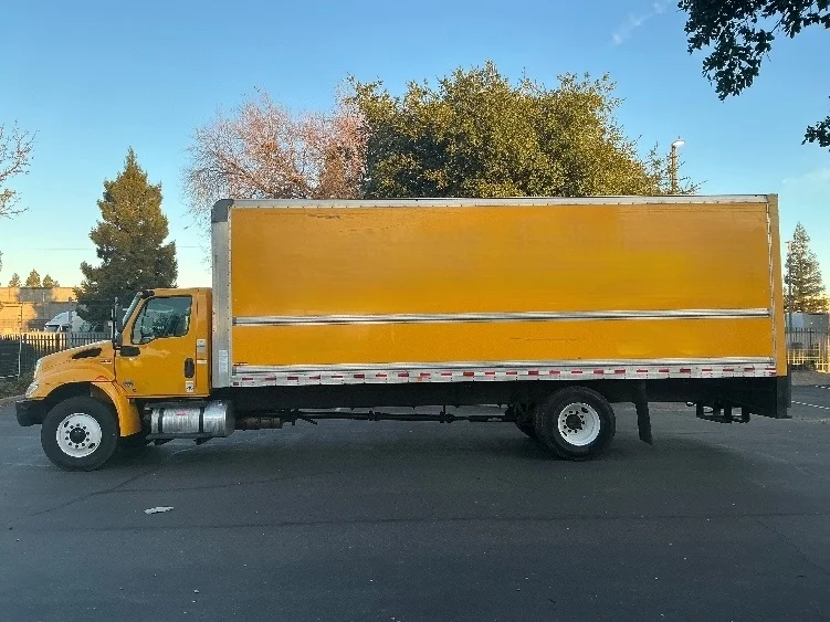 2021 International MV - image 4