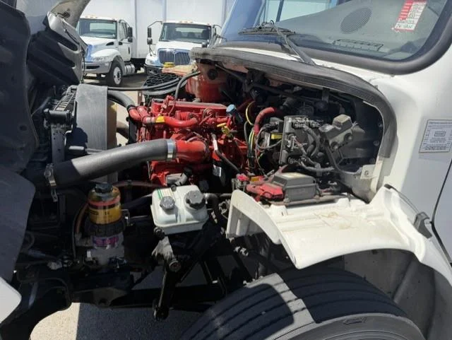 2020 Freightliner M2 106 — photo 12