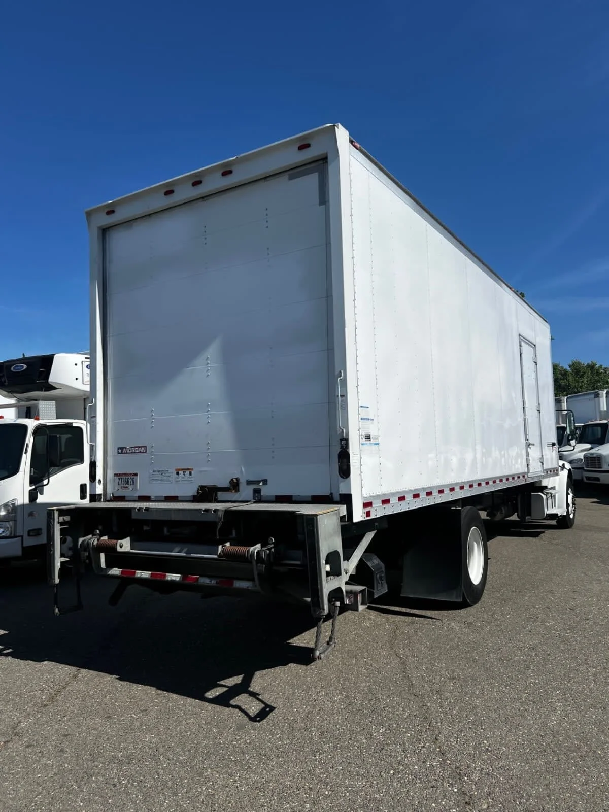 2019 Freightliner M2 106 in West Sacramento, CA — photo 4