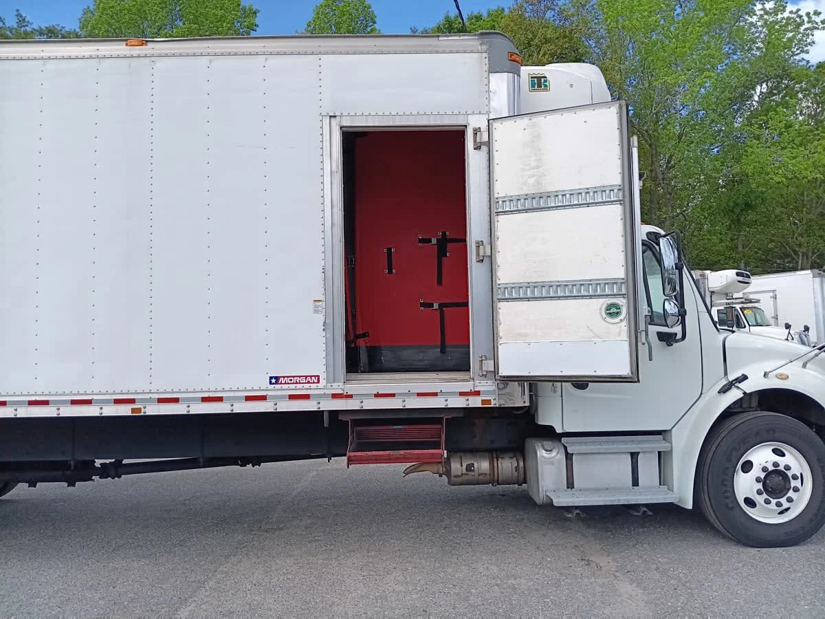 2020 Freightliner M2 106 - image 13