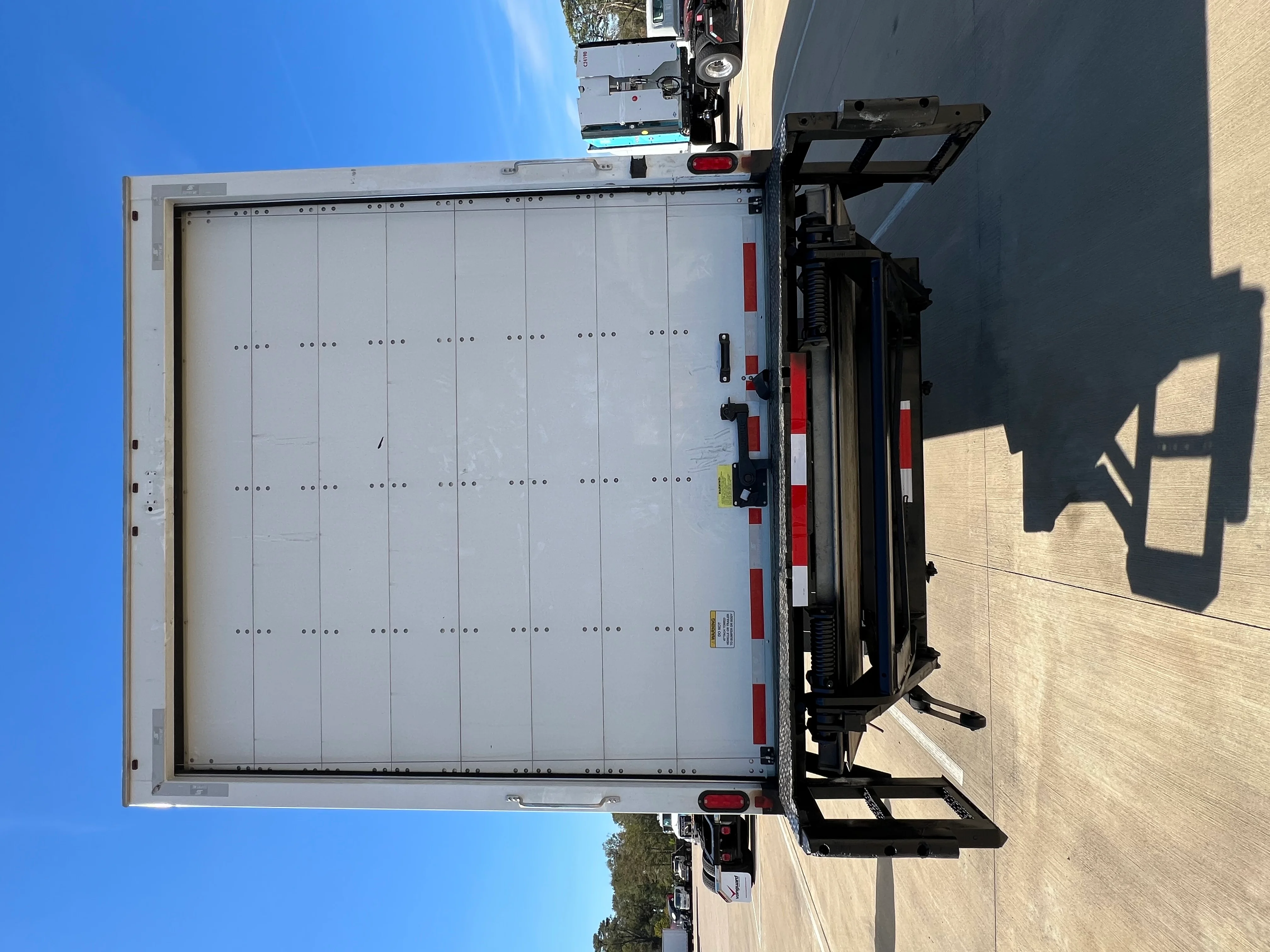 2025 Isuzu FTR - image 6