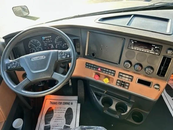 2022 FREIGHTLINER Cascadia 126 - image 22