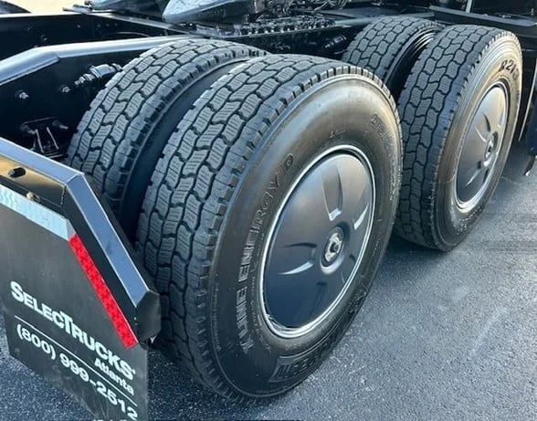 2022 FREIGHTLINER Cascadia 126 - image 12