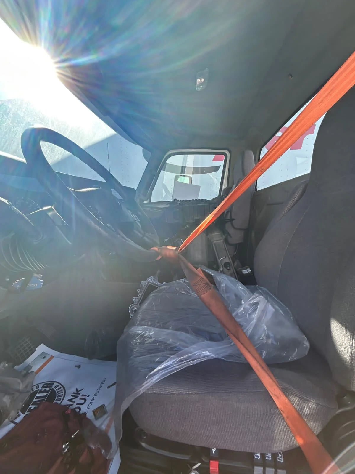 2019 International LT - image 7