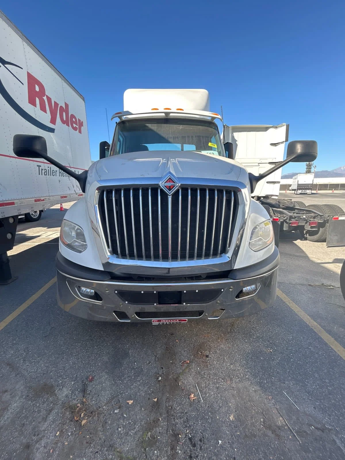 2019 International LT in Pomona, CA — photo 8