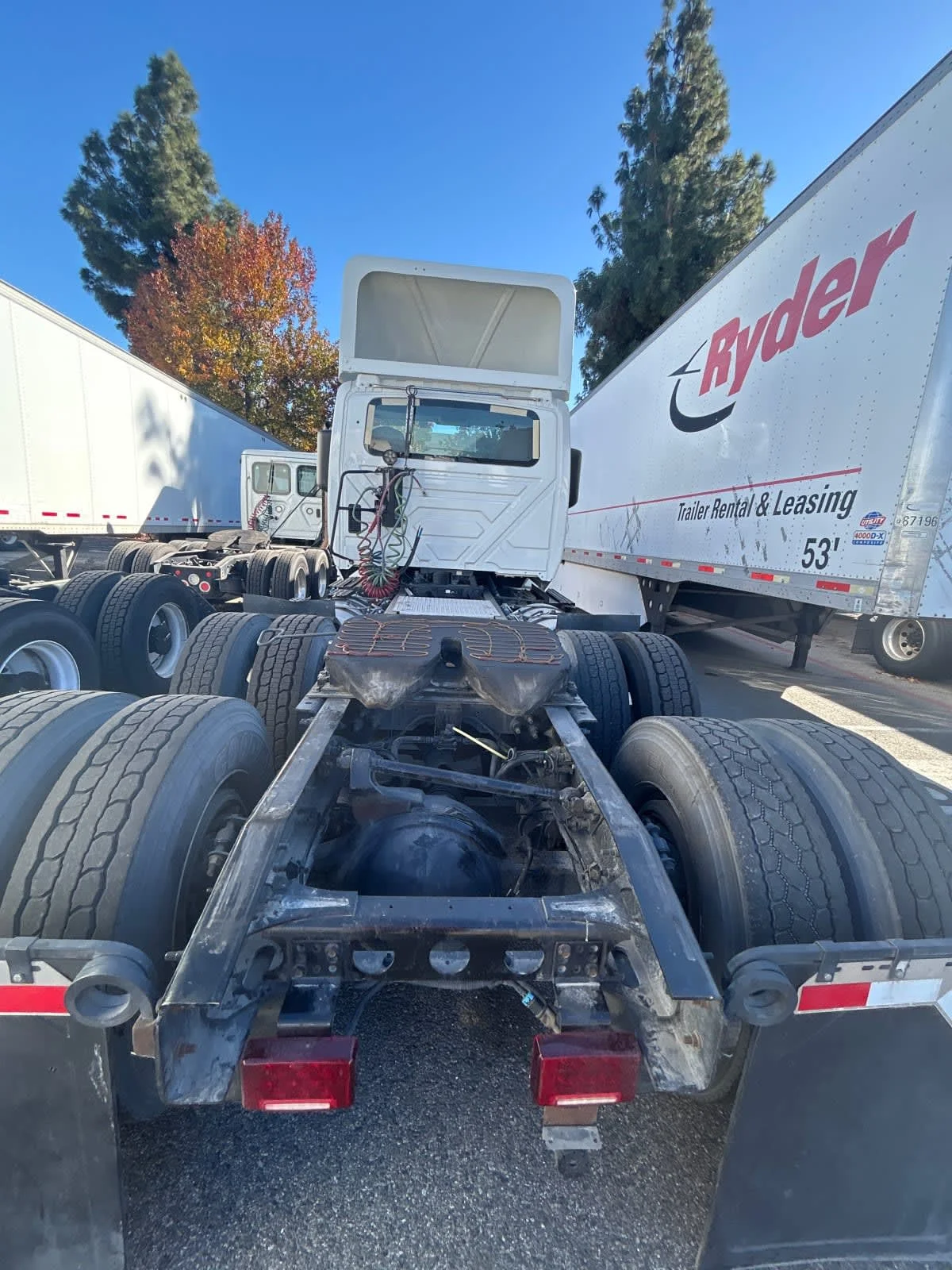 2019 International LT in Pomona, CA — photo 5