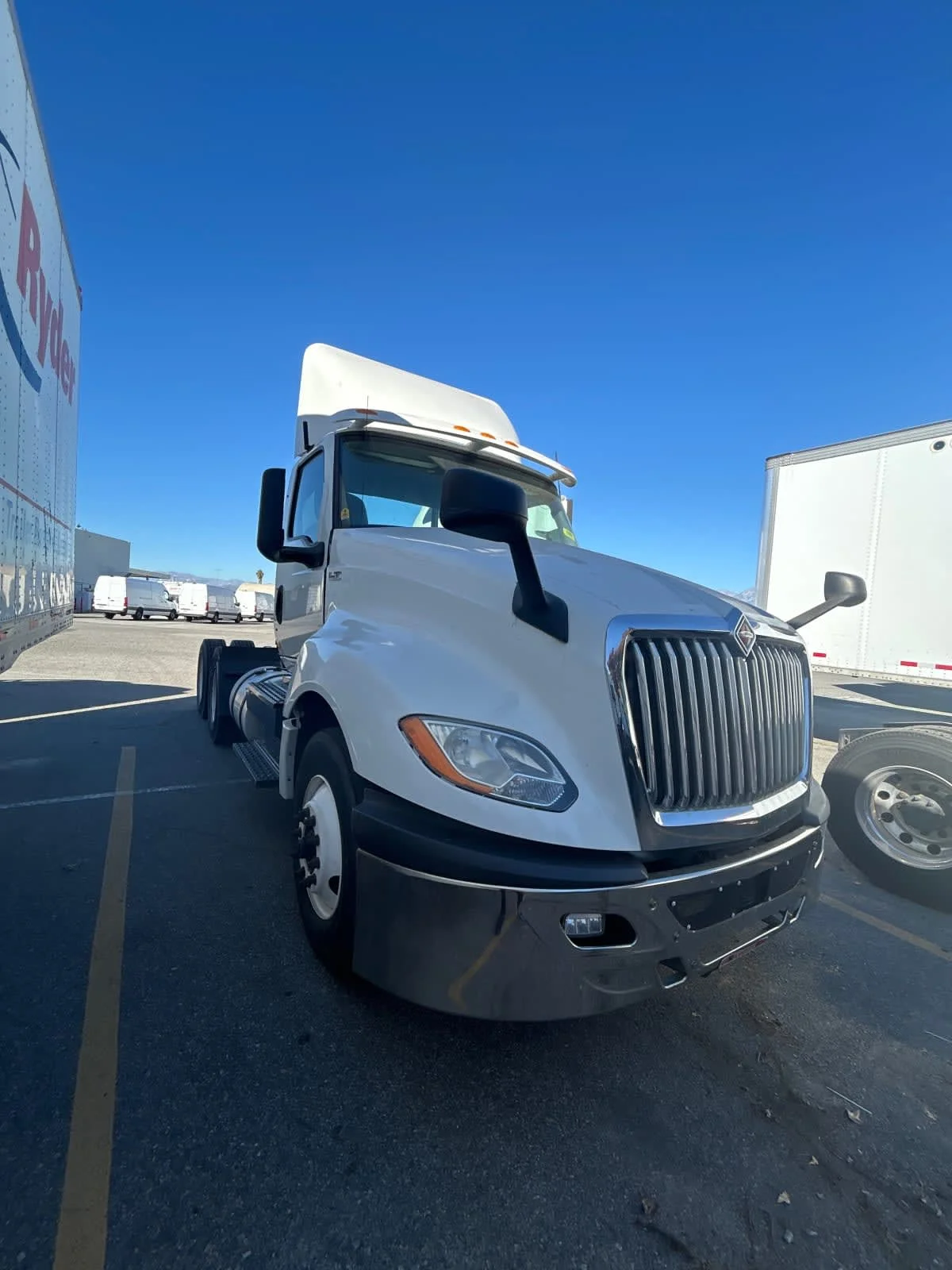 2019 International LT in Pomona, CA