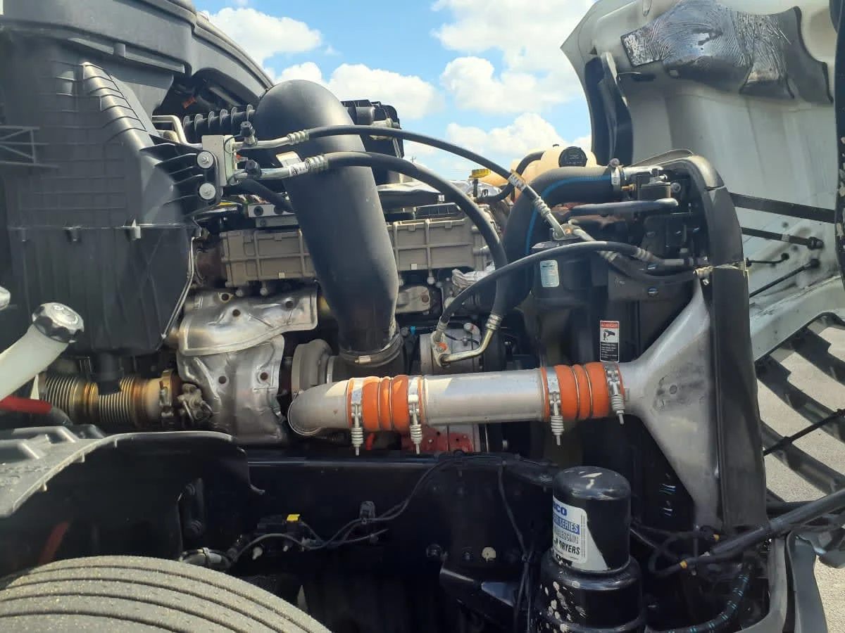 2020 Freightliner Cascadia in Clarksville, IN — photo 9