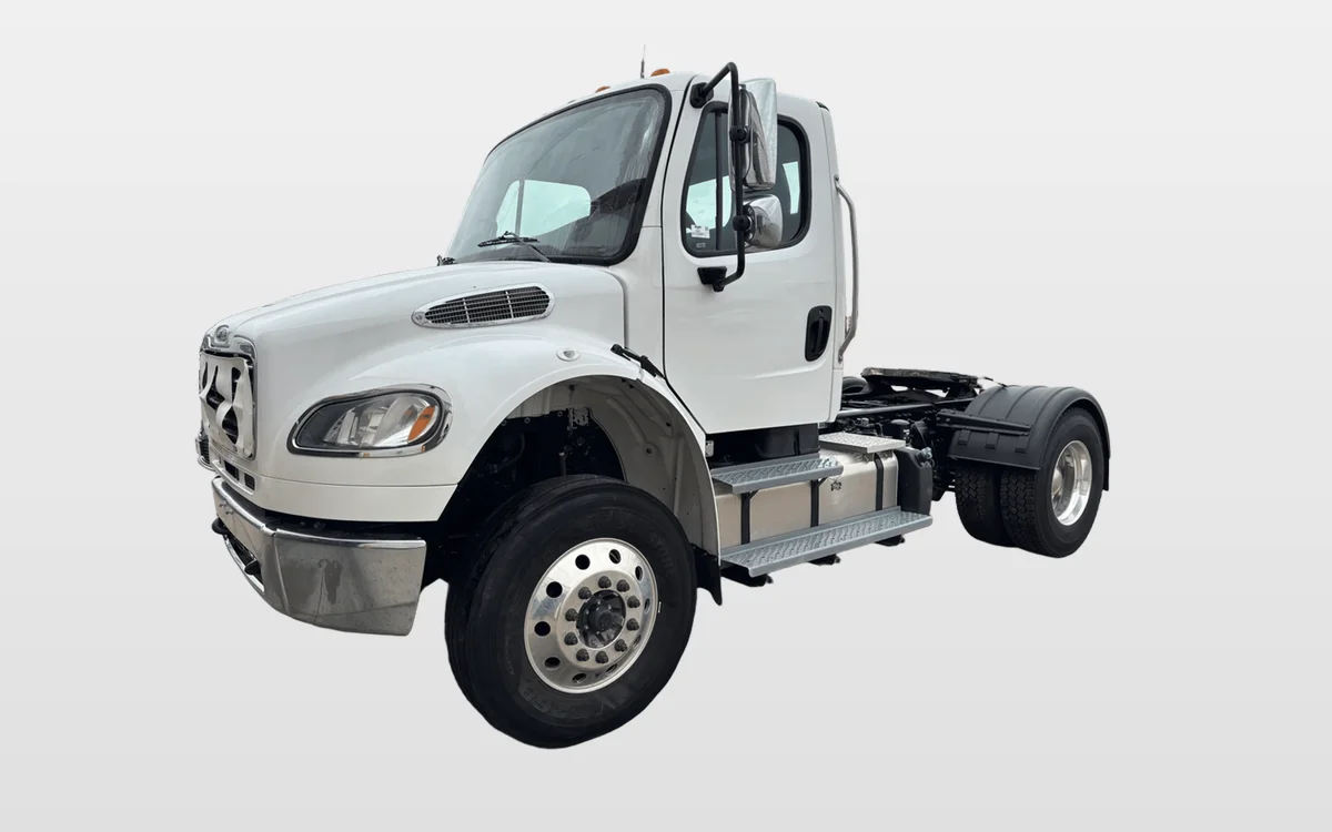 2021 Freightliner M2 106 - image 1