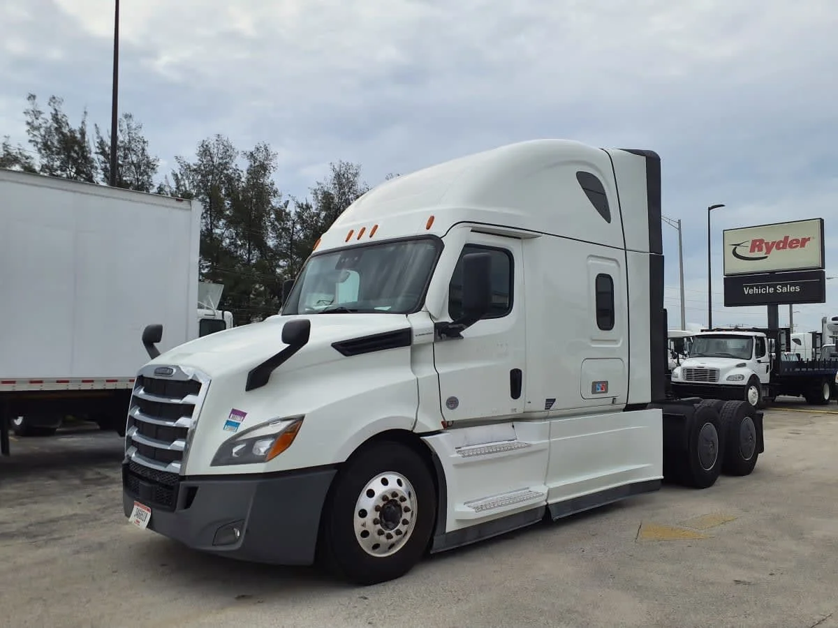 2023 Freightliner Cascadia