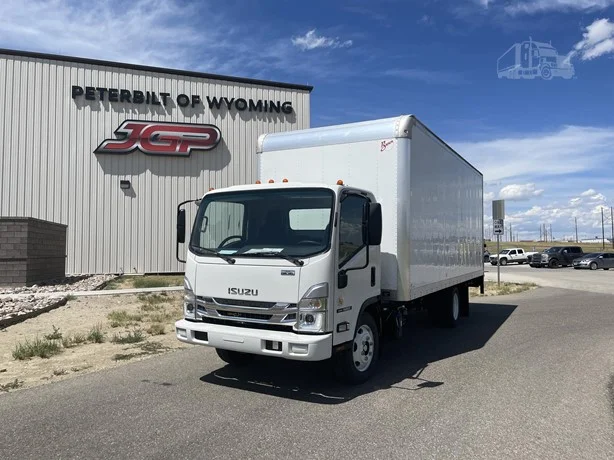 2024 Isuzu NRR - image 3