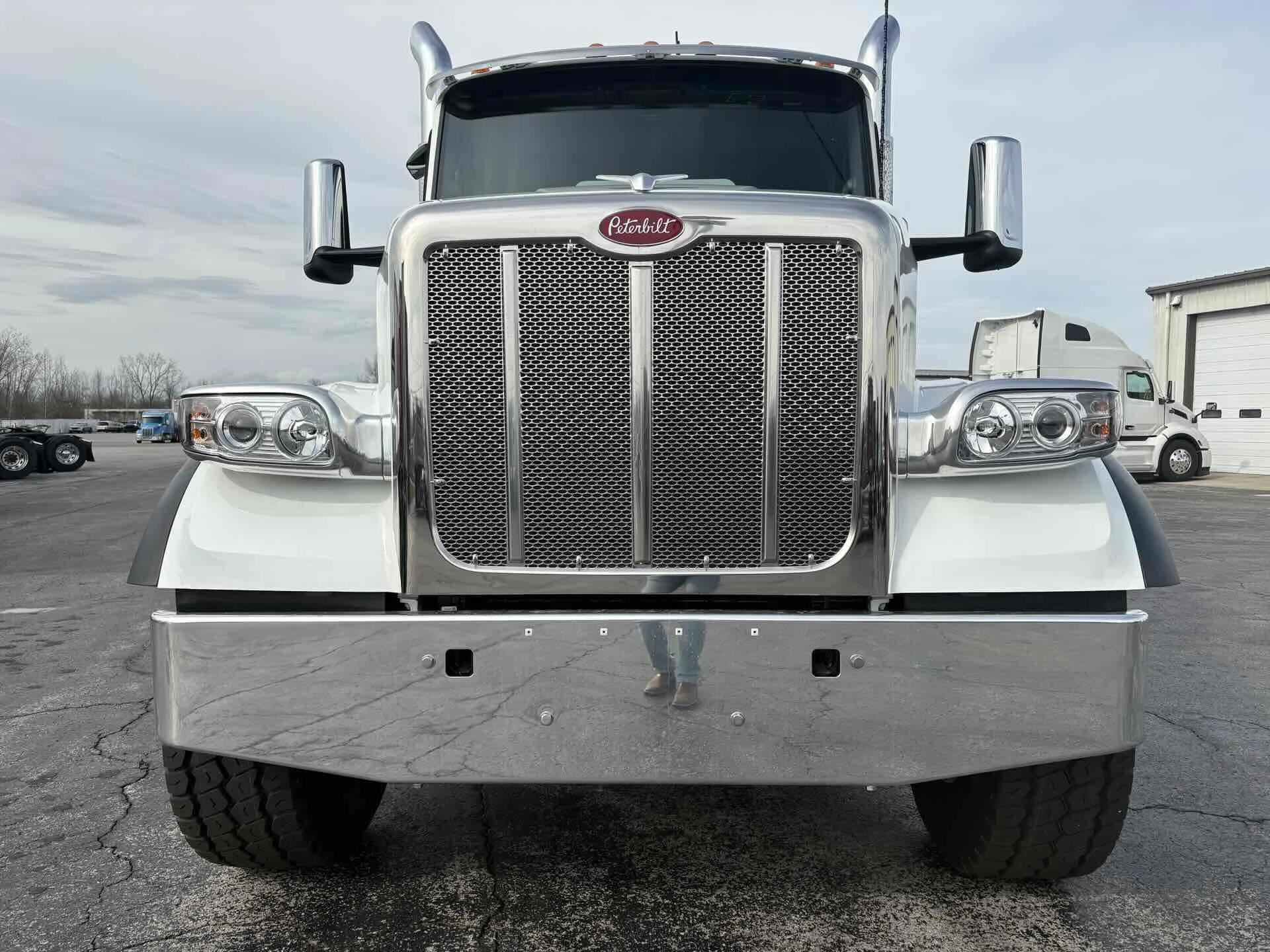 2027 Peterbilt 567 in Findlay, OH — photo 3
