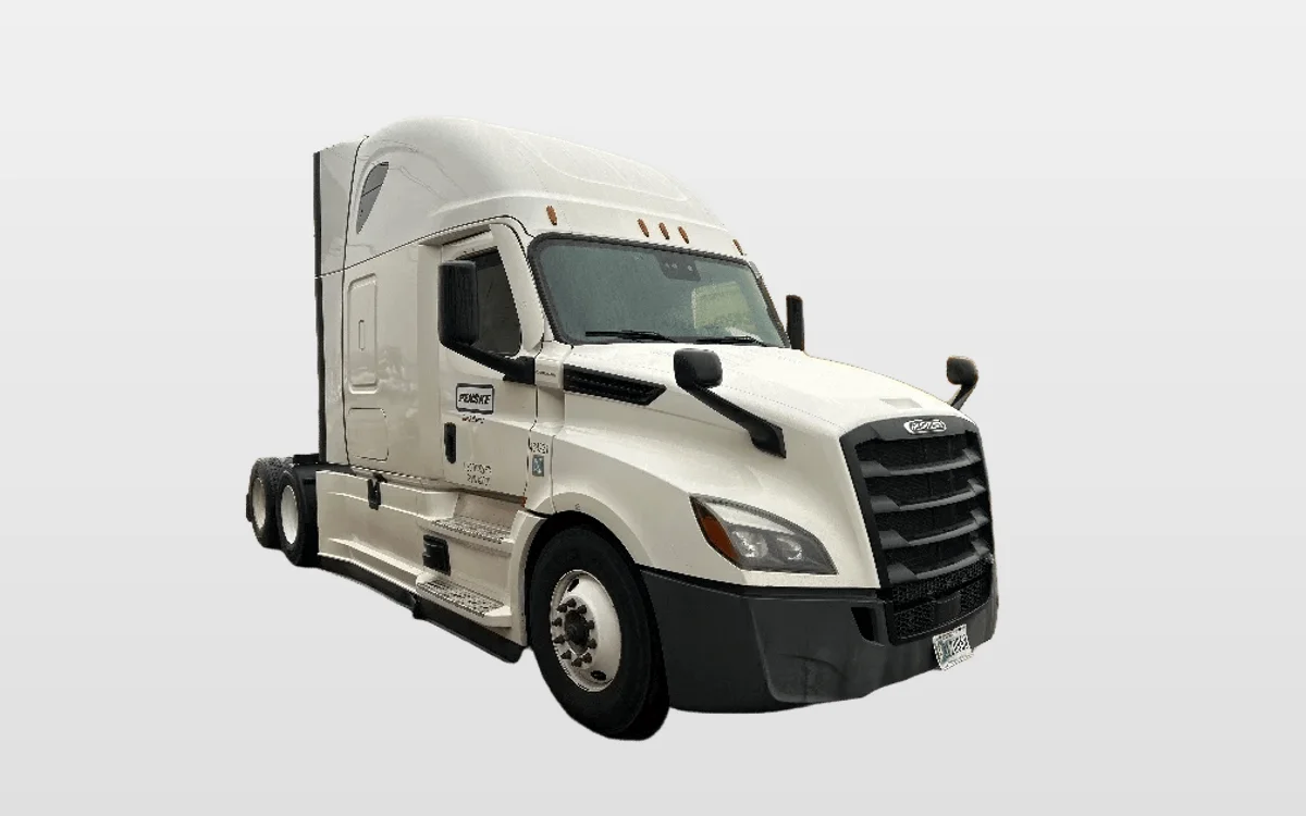 2022 Freightliner Cascadia - image 1