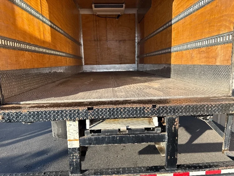 2019 Hino 338 in West Sacramento, CA — photo 10