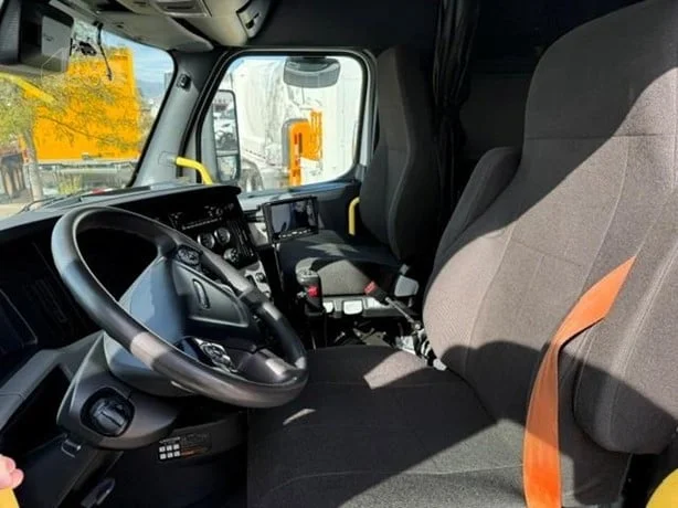 2022 Freightliner Cascadia in Salt Lake City, UT — photo 10