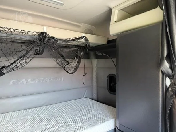2022 Freightliner Cascadia in Salt Lake City, UT — photo 14