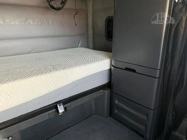 2022 Freightliner Cascadia in Salt Lake City, UT — photo 13