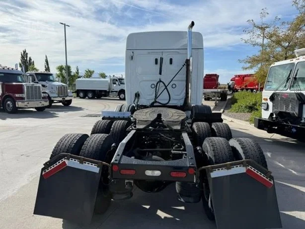 2022 Freightliner Cascadia in Salt Lake City, UT — photo 6