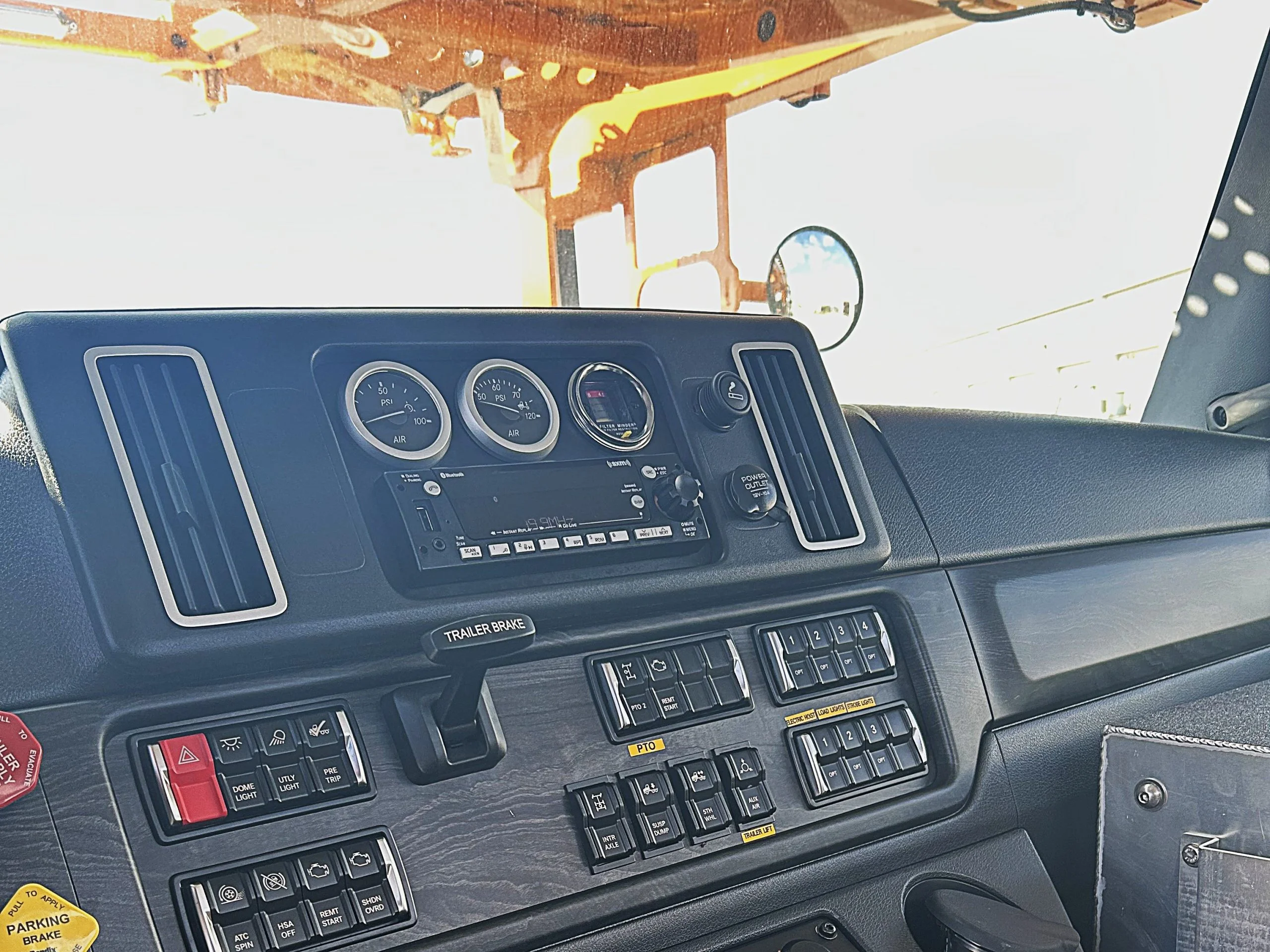 2024 Freightliner 114SD in Fort Wayne, IN — photo 5