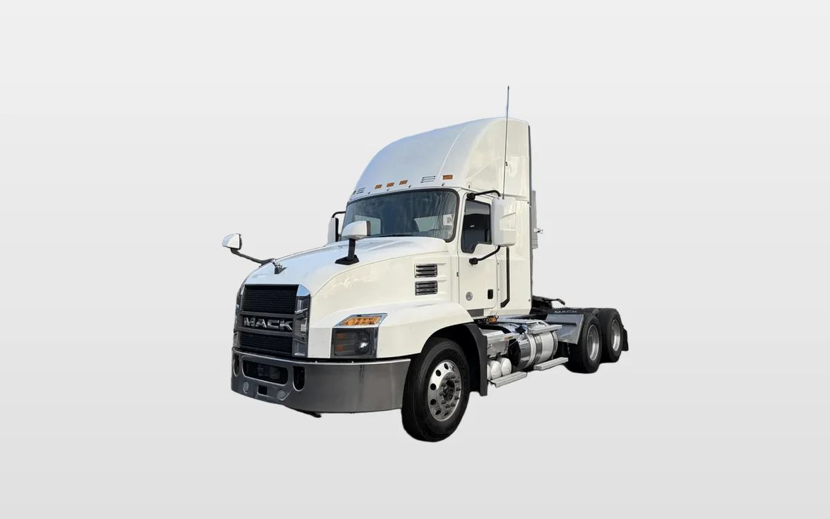 2022 Mack Anthem - image 1