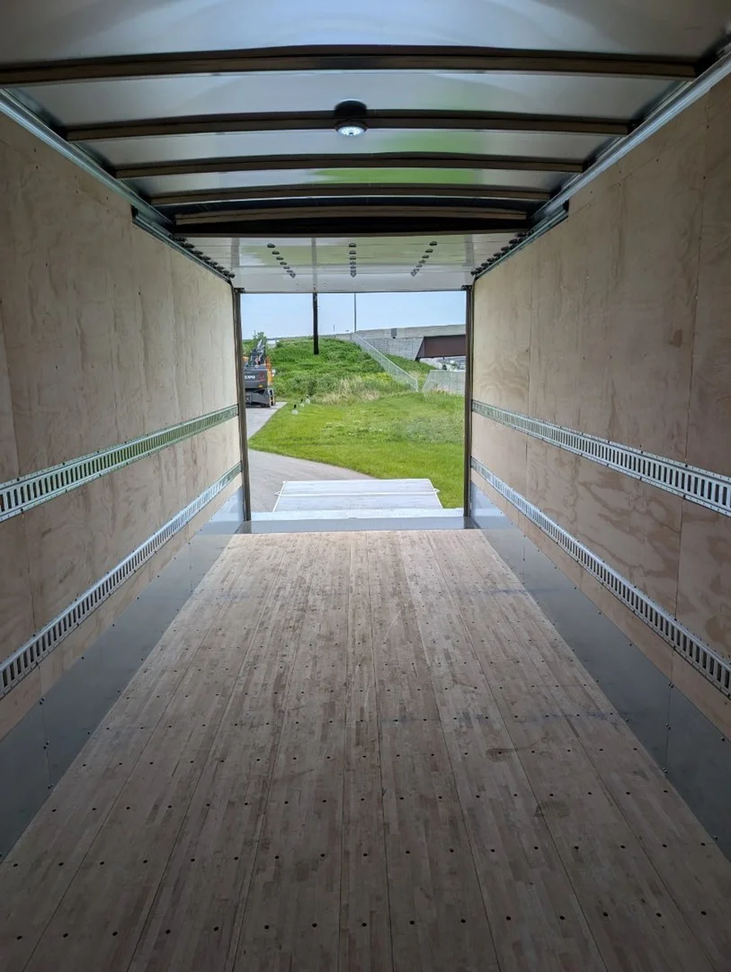 2025 Mack MD6 Box Truck - image 7