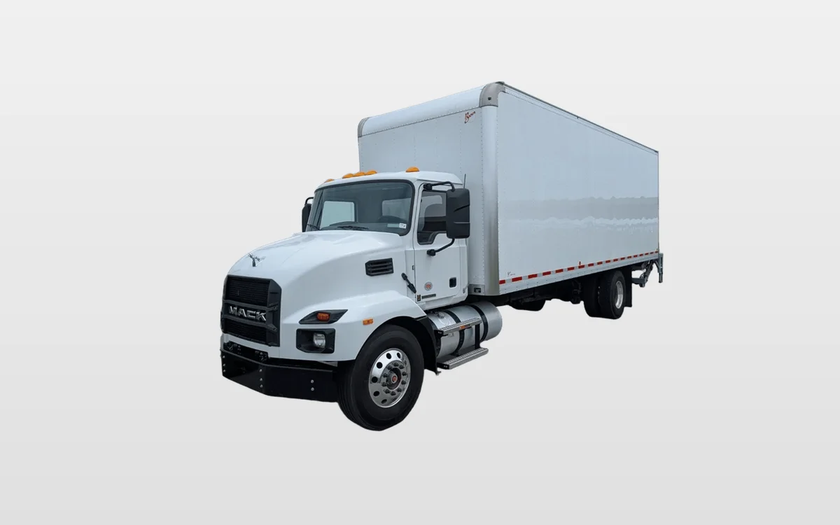 2025 Mack MD6 Box Truck - image 1