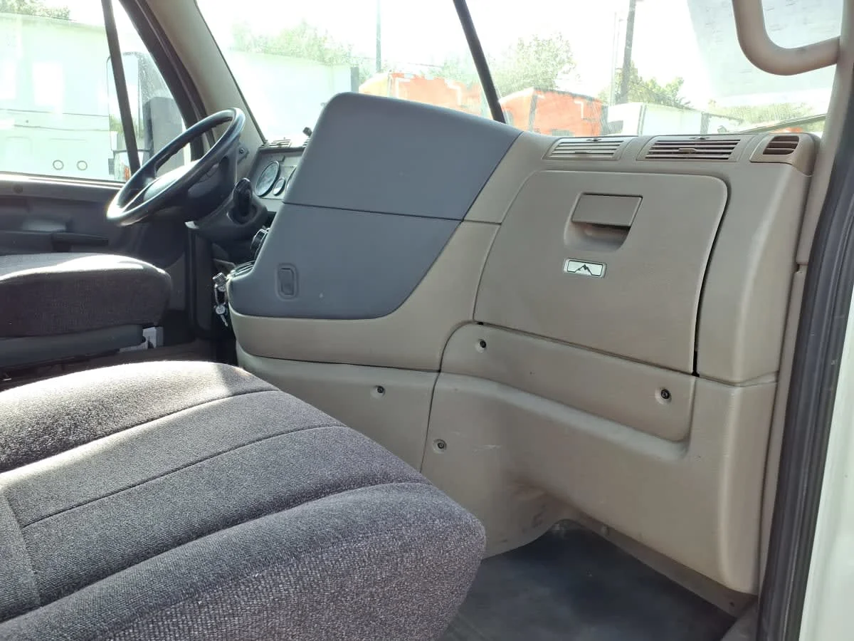 2019 Freightliner Cascadia in Houston, TX — photo 10