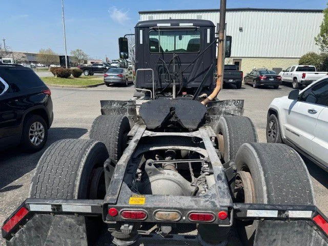 2020 Mack Anthem - image 3