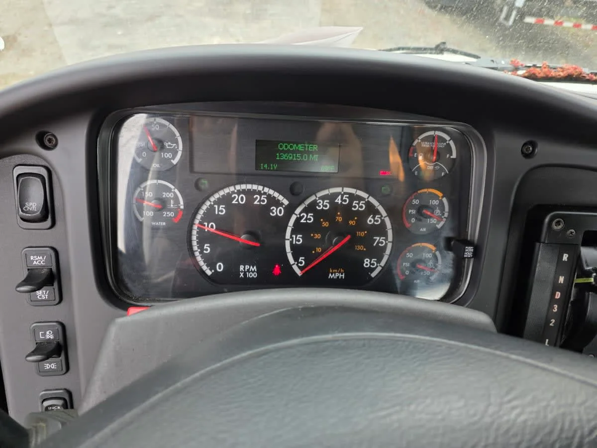 2017 Freightliner M2 106 - image 12